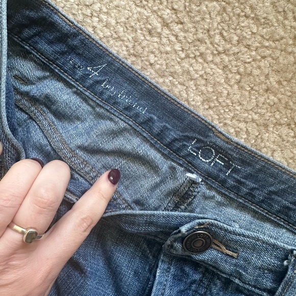 🥰 LOFT Women's Blue Jeans +FREE GIFT! - Picture 3 of 4